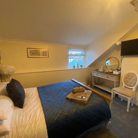 Butterfly Guest House Porthcawl Bagian luar foto