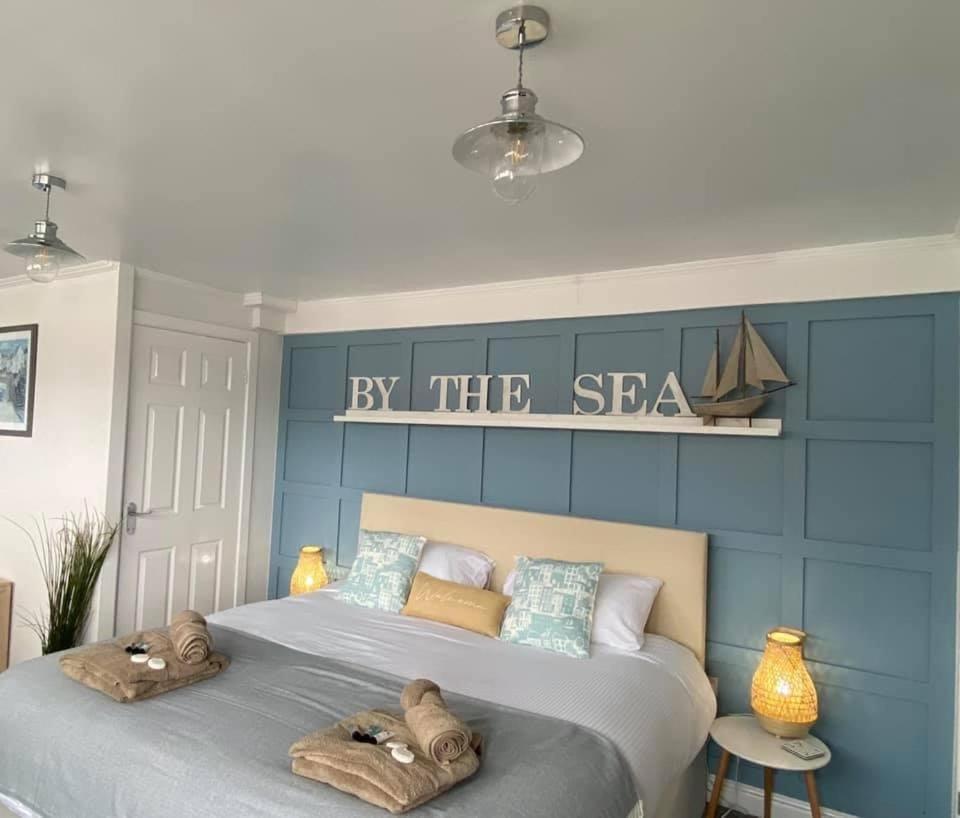 Butterfly Guest House Porthcawl Bagian luar foto