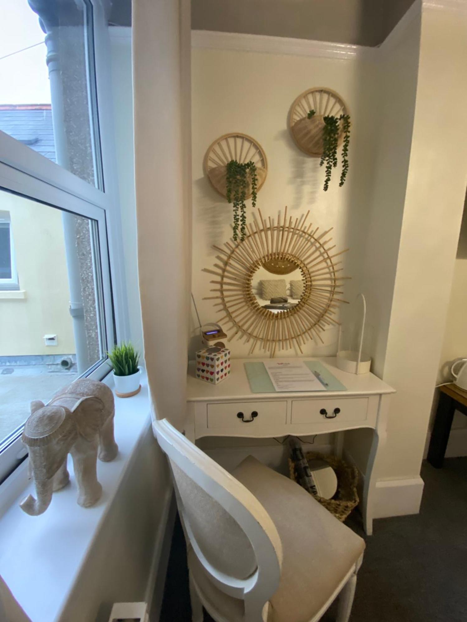 Butterfly Guest House Porthcawl Bagian luar foto