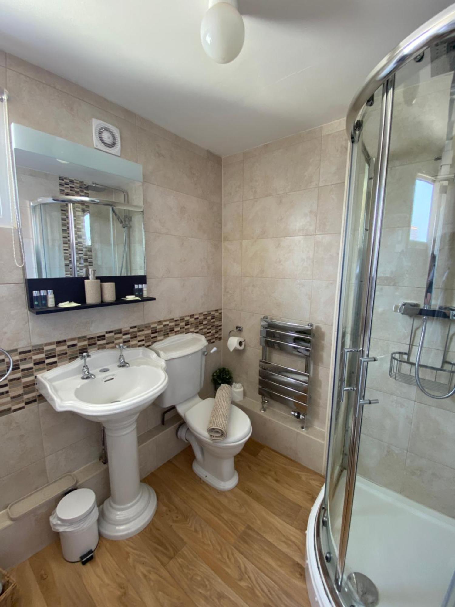 Butterfly Guest House Porthcawl Bagian luar foto
